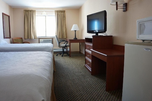 Luxury Inn & Suites image 1