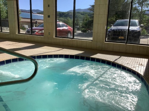 Luxury Inn & Suites image 18