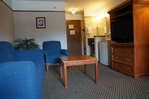 Luxury Inn & Suites image 21