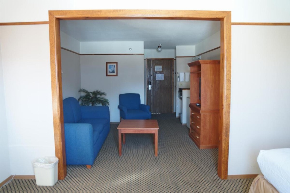 Luxury Inn & Suites Image 22