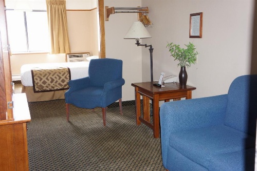 Luxury Inn & Suites image 7
